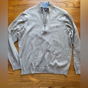 Men's Izod size XL grey 1/4 zip up‎ sweater 
100% cotton